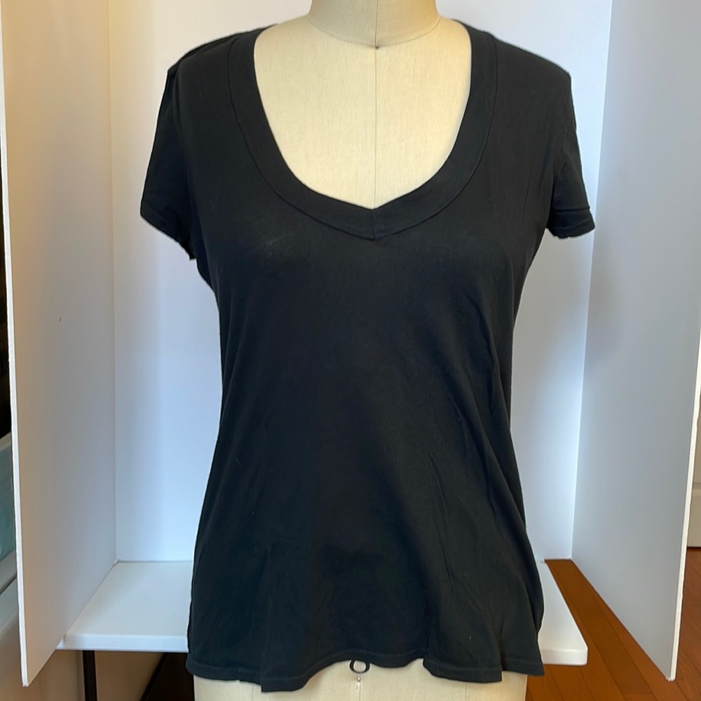 James Perse Women’s Black Deep V-Neck Short Sleeve Tshirt, Size 2